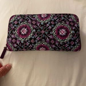 Like new Vera Bradley wallet